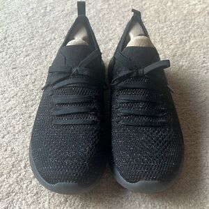 Women’s Skechers Stretch Fit - Air-Cooled Memory Foam - Size 9.5